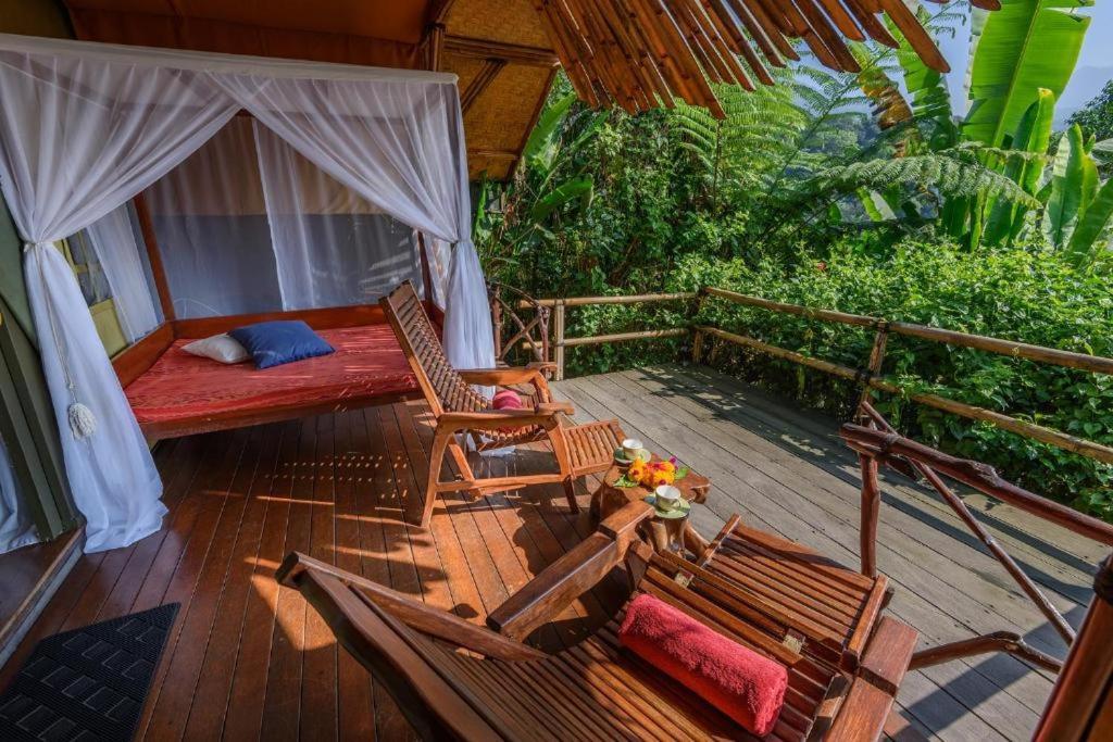 Sang Giri Mountain Tent Resort By Ahm Джатілувіг Екстер'єр фото